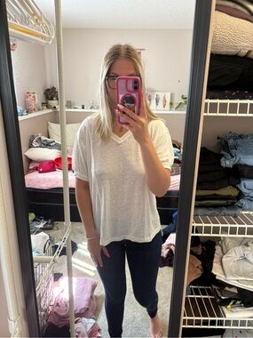 Relaxed V-Neck Short Sleeve Tee in White